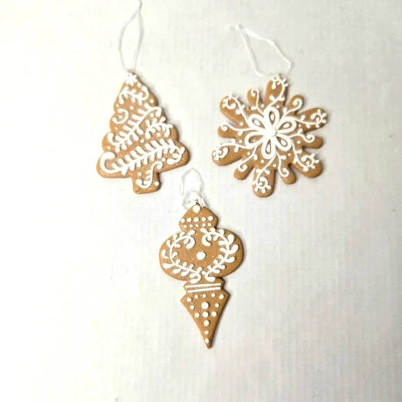 Auld Home Designs, gingerbread style, Set of 8, large Christmas ornaments. - Picture 1 of 11